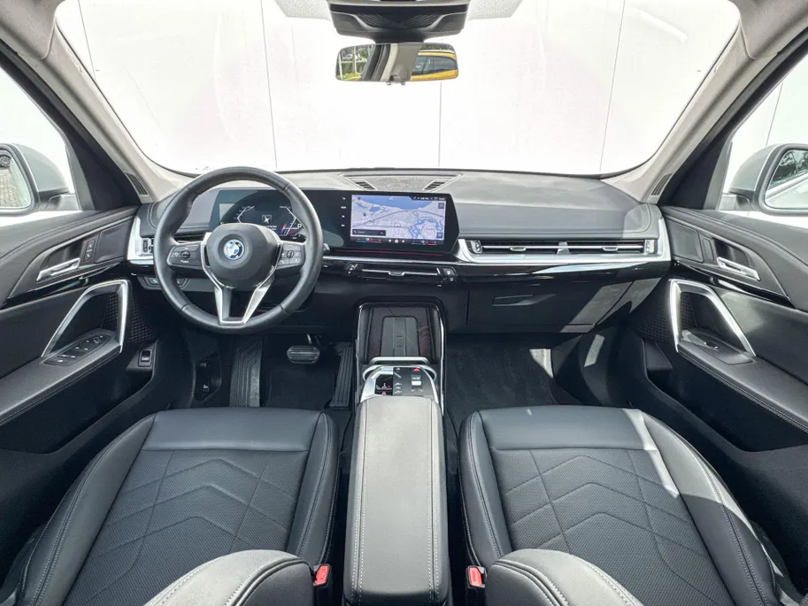 BMW iX1 xDrive30