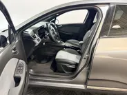 Renault Clio 145PK E-Tech Full Hybrid Techno Automaat | 9,3' Navi | Apple CarPlay/Android Auto | Climate Control | Cruise Control | Full LED | Camera | Parkeersensoren | Digital Cockpit | Licht & Regen Sensor |