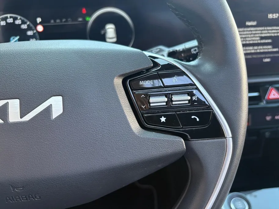 Kia Niro 1.6 GDi Hybrid DynamicPlusLine | Trekhaak | Schuifdak | Stoel en stuurverwarming | Dodehoekdetectie | Camera | verbruik 1 op 20!