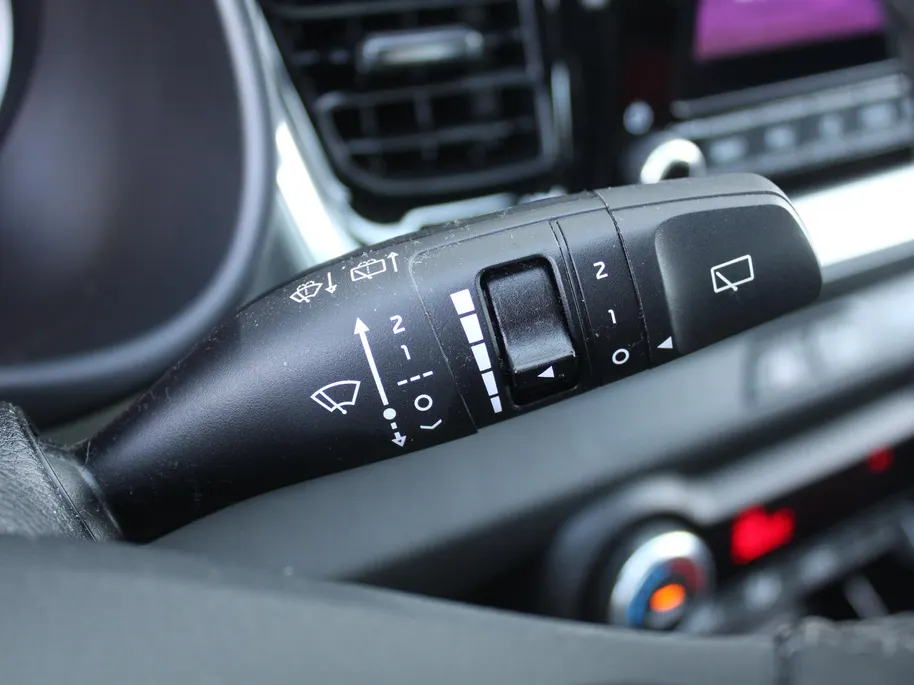 Kia Stonic 1.0 T-GDi MHEV DynamicLine | Navi | Clima | Cruise | All season banden | 15' LM | Camera | LED |