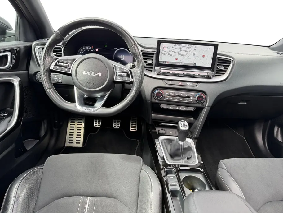 Kia ProCeed 1.5 T-GDi GT-Line 1e Eigenaar | Dealer onderhouden | Open dak | Stoel & Stuur verwarming | Navigatie | Apple CarPlay & Android Auto | Fabrieksgarantie 13-10-2030 +3x 1 jaar* | NAP