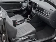 Volkswagen T-Roc Cabrio 1.5 TSI 150pk DSG R-Line · Camera · Apple/Android Car Play · Navigatie · Stoel-& Stuurverwarming · Dodehoek Detectie · 19'' Inch ·