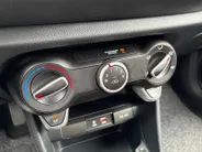 Kia Picanto 1.0 MPi GT-Line Edition Apple Carplay/Android Auto , navi , cruise , lm velgen , tel , camera , usb , sport stoelen , super mooie uitvoering . auto is voorzien van een nieuwe koppeling
