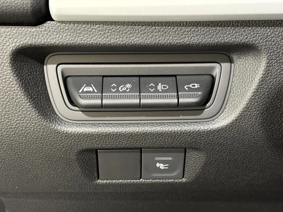 Renault ZOE R135 Evolution 52 kWh Automaat | DEMO | Camera | Parkeersensoren | Apple CarPlay/Android Auto | Climate Control | Full LED | Lichtmetalen Velgen | Digital Cockpit | Cruise Control |
