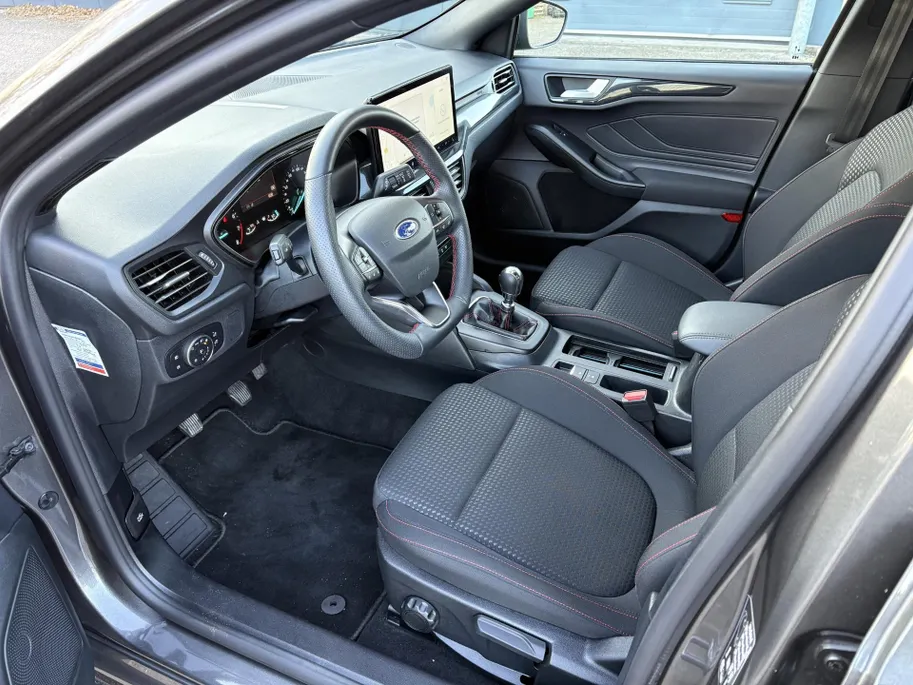 Ford Focus Wagon 1.0 EcoBoost Hybrid ST Line
