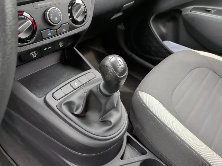 Hyundai i10 1.0 Comfort | Navi | Cruise | Airco | NU Rijklaarprijs! Incl.12 Maanden, APK, Onderhoudsbeurt etc! Premiumpakket gratis!