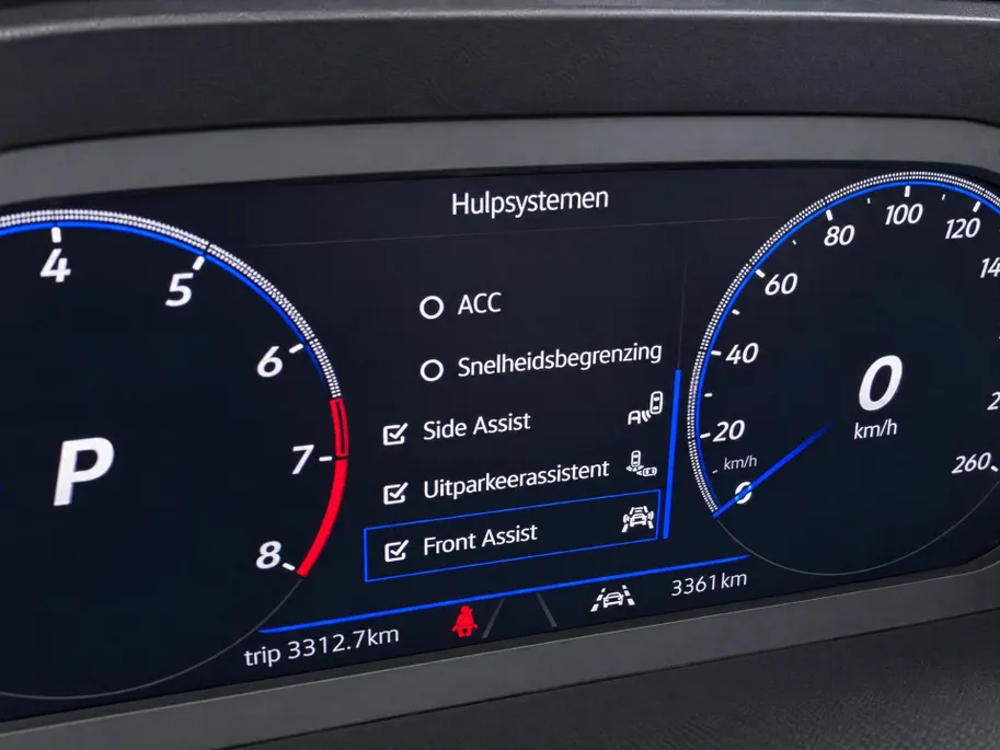 Volkswagen T-Roc 1.5TSI/150PK R-Line Black Style · Panoramadak · Camera + Parkeersensoren · Keyless · Apple/Android Car Play · Stoelverwarming · Garantie t/m 20-08-2027