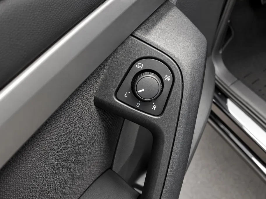 SEAT Ateca 1.5TSI/150PK DSG FR FL · Apple/Android Car Play · Camera + Parkeersensoren · Stoel- & Stuurverwarming · Garantie t/m 22-05-2026