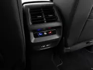 Volkswagen Tayron 1.5 272pk DSG eHybrid R-Line Edition · Panoramadak · 360 Camera · Wegklapbare Trekhaak · Black Style · 20'' Inch · Garantie t/m 17-11-2029 of 100.000km