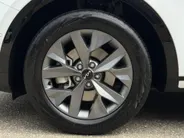 Kia Sportage 1.6 T-GDi Hybrid GT-PlusLine | Apple Carplay/ Android Auto | Navigatiesysteem | Licht + Regensensor | Stoelverwarming + Stoelkoeling | Stuurverwarming | Elektrisch Verstelbare Voorstoelen | Geheugen op Bestuurdersstoel | Elektrisch Schuif / Kanteldak | El