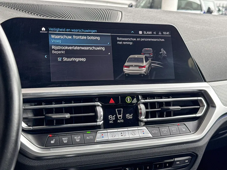BMW 3 Serie Sedan 320i Business Edition Plus