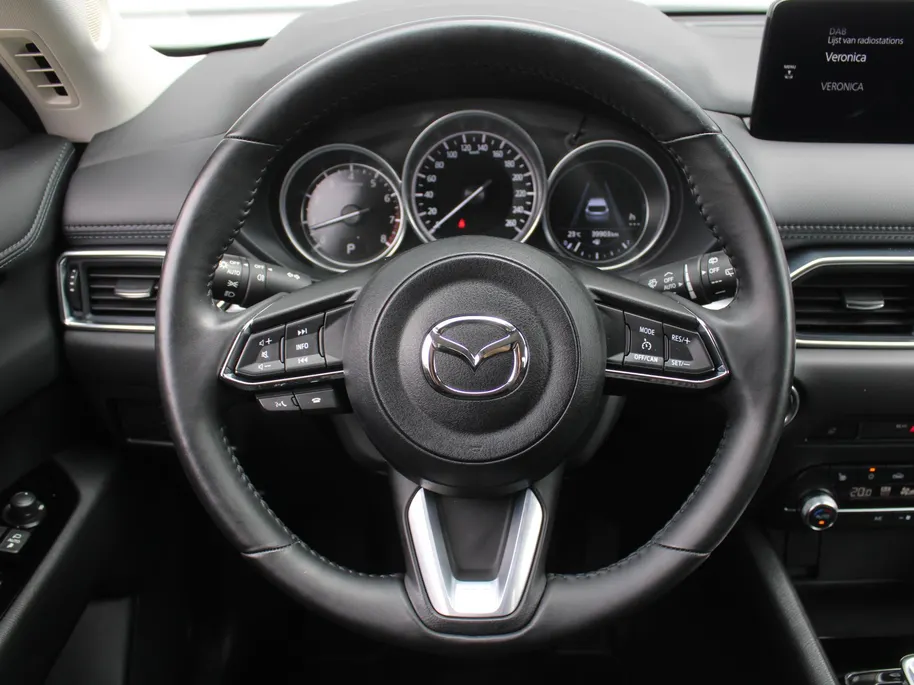 Mazda CX-5 2.0 e-SkyActiv-G AT M Hybrid 165PK Centre-Line C+C | Trekhaak | LED | Navi | Clima | Camera | Dodehoek detectie | Stoel-/stuurverwarming | PDC | 17' LM |