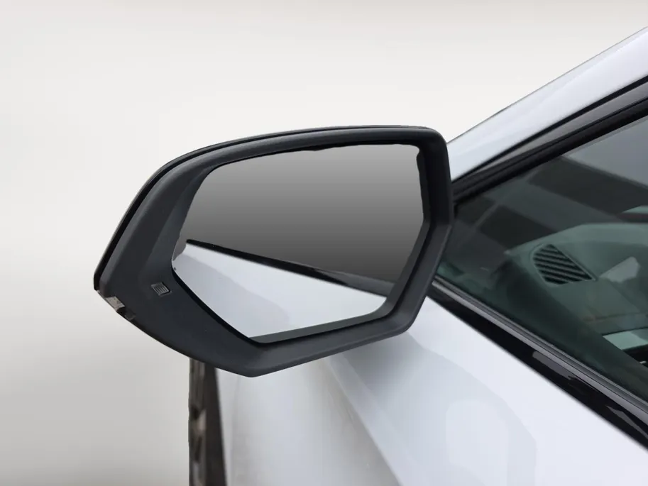 CUPRA Formentor 1.5 TSI e-Hybrid Business 204Pk | Panoramadak | Elektr. Trekhaak | Stoelverwarming | Elektr. Achterklep | Matrix Led koplampen | Virtual Cockpit | Fabrieksgarantie |