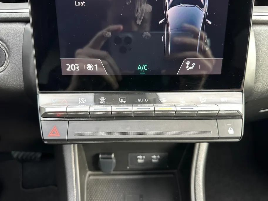 Renault Captur 1.8 E-Tech full hybrid 160 techno | Automaat | Apple Carplay & Android Auto | Cruise & Climate Control | Camera | Parkeersensoren | Navigatie | 12 Maanden BOVAG Garantie