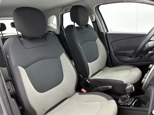 Renault Captur TCe 120PK Expression | Parkeersensoren | KEYLESS | CRUISE CONTROL |
