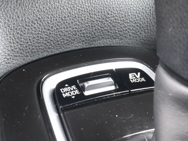Toyota Corolla 1.8 Hybrid Style | All Seasons | Parkeersensoren V+A