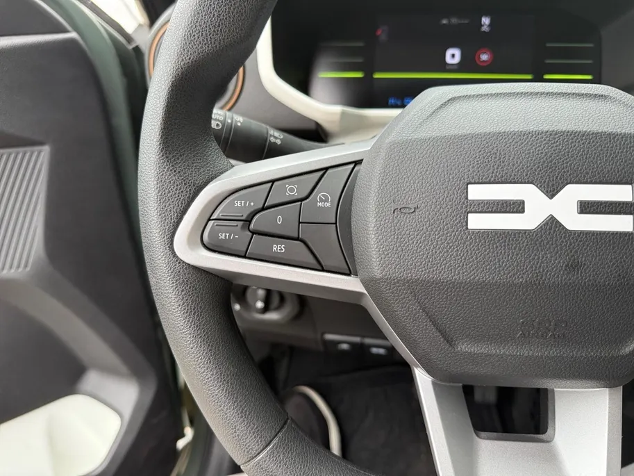 Dacia Spring Extreme 65 26.8 kWh AUTOMAAT CAMERA CRUISE CONTROL APPLE CARPLAY ANDROID AUTO ZEER MOOIE AUTO METEEN RIJDEN