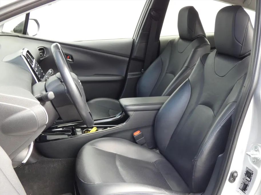 Toyota Prius 1.8 Full Hybrid 122PK Aut Executive / Trekhaak