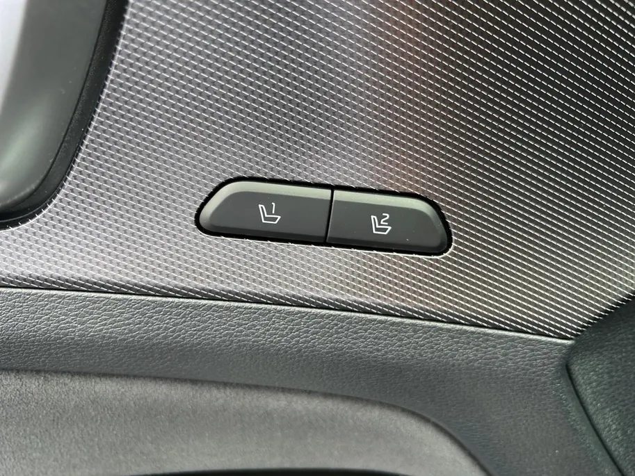 Kia Sportage 1.6 T-GDi Hybrid GT-PlusLine | Apple Carplay / Android Auto | Navigatiesysteem | Elektrisch verstelbare Voorstoelen | Bestuurdersstoel Met geheugen | Stoelverwarming + Stoelkoeling | Stuurverwarming | Elektrisch Bedienbaar Schuif / Kanteldak | Elektrisch 