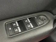 Renault Captur 1.6 E-Tech PHEV 160 Intens | Groot Scherm + Navigatie | Parkeercamera | Cruise Control