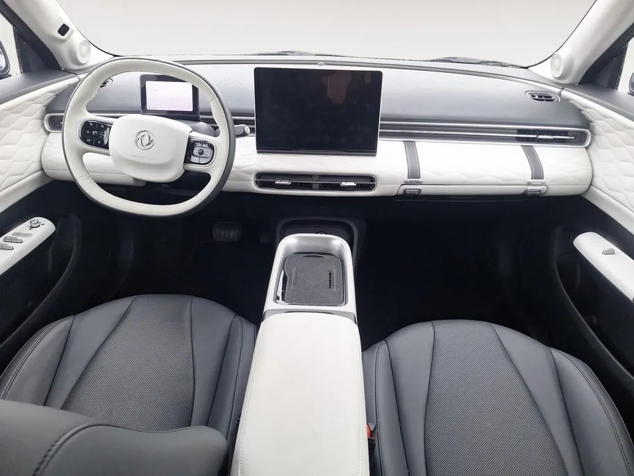 Dongfeng Box Launch Edition 42 kWh | Full Option | 360 Camera | Stoelverwarming & Stoelventilatie | Apple Carplay & Android Auto | Leder | 17'' LMV |