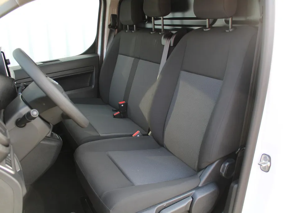 Toyota ProAce Long Worker 2.0 D-4D Challenger | Carplay | PDC | Airco | Cruise | Schuifdeur rechts |