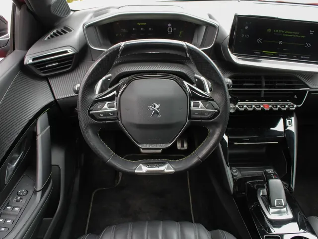 Peugeot 208 1.2 PureTech GT Pack Automaat | Adap. Cruise | Panodak | Vol Leder | Stoelverwarming | Camera