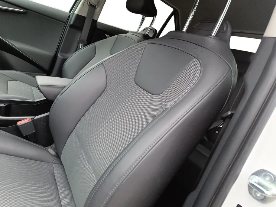Kia Niro 1.6 GDi Hybrid DynamicPlusLine |