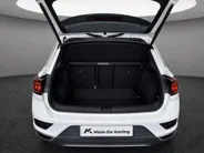 Volkswagen T-Roc 1.5 TSI 150pk DSG Sport · Camera · Trekhaak · Navigatie · Stoelverwarming · 18'' Inch ·