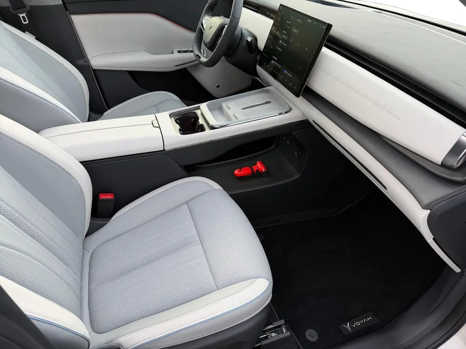 Voyah Courage Business Edition 80 kWh | Direct Leverbaar | Full Option | 360 Camera |