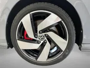 Volkswagen Golf 1.5 eHybrid 272pk DSG GTE · Panoramadak · Camera · Matrix LED · Stuur- & Stoelverwarming · Head-Up Display · Garantie t/m 09-09-2030 of 100.000km