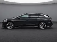 Volkswagen ID.7 Tourer Pro Business 77 kWh / 286pk Stuur- & Stoelverwarming · 360 Camera · Trekhaak · IQ.LIGHT ·  Head-Up Display