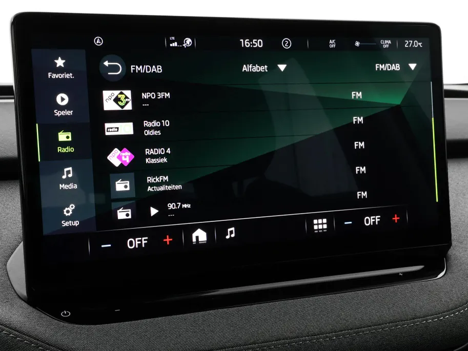 Škoda Enyaq iV 50 150pk · SOH 94,4% · Apple/Android Car Play · Camera · Navigatie · Cruise Control · 19'' Inch ·