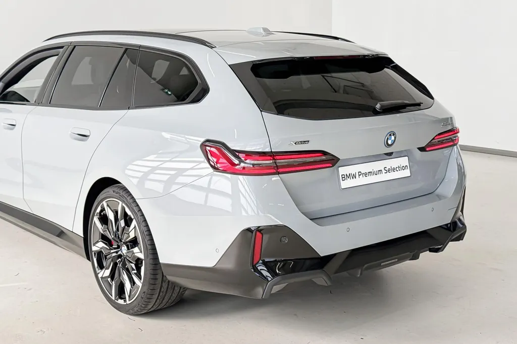 BMW 5 Serie Touring 550e xDrive Innovation Pack M Sportpakket Pro