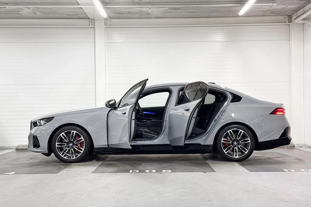 BMW i5 Sedan eDrive40