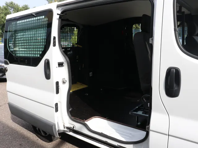 Renault Trafic 2.0 dCi T27 L1H1 Aangepast voor Rolstoelvervoer | | Automaat | Aanpassing voor rolstoelvervoer |