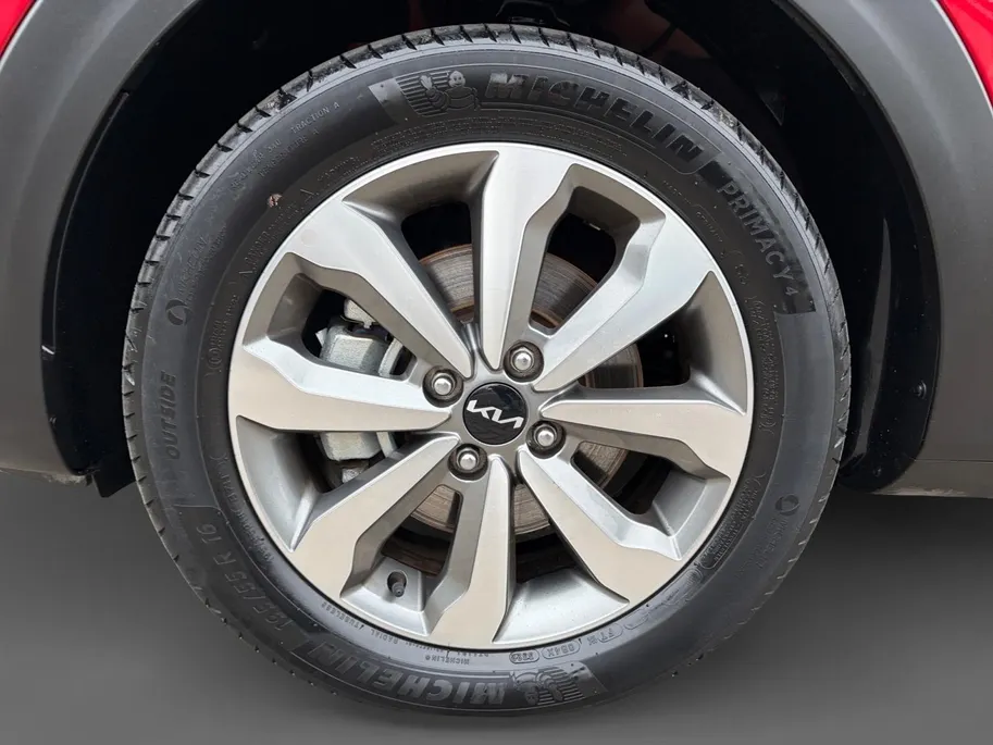 Kia Stonic 1.0 T-GDi MHEV DynamicLine | Camera | Parkeersensoren achter | Apple/Android Carplay | Climate & cruise control | LM velgen | NAP