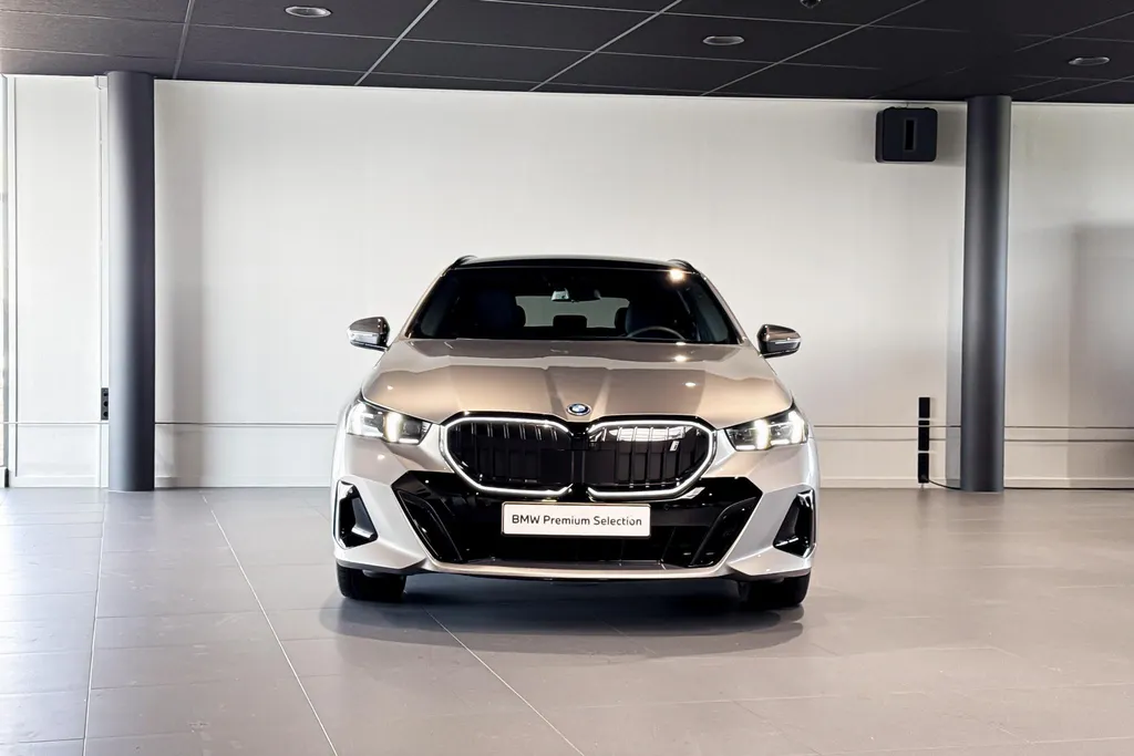 BMW i5 Touring eDrive40 84 kWh