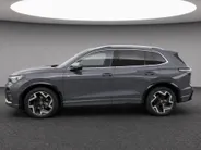 Volkswagen Tiguan 1.5 eTSI 150pk R-Line Business · Camera · Wegklapbare Trekhaak · Apple/Android Car Play · P-Sensoren · Massage · 19'' Inch · Garantie t/m 13-06-2029 of 100.000km