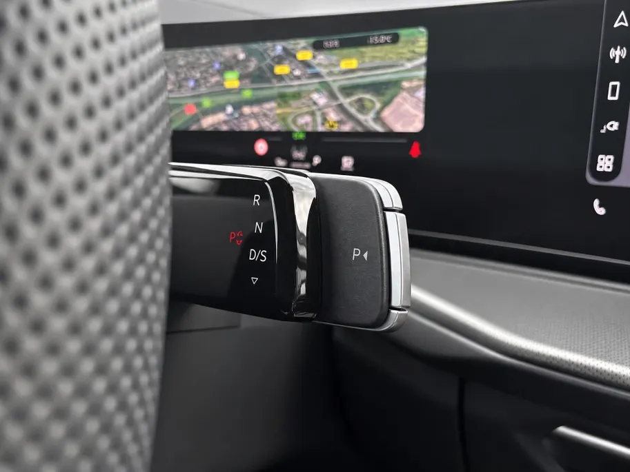 Audi Q3 Sportback 1.5 e-hybrid S edition · Tech Plus · Audi Phone box · 20' Velgen · Privacy glas