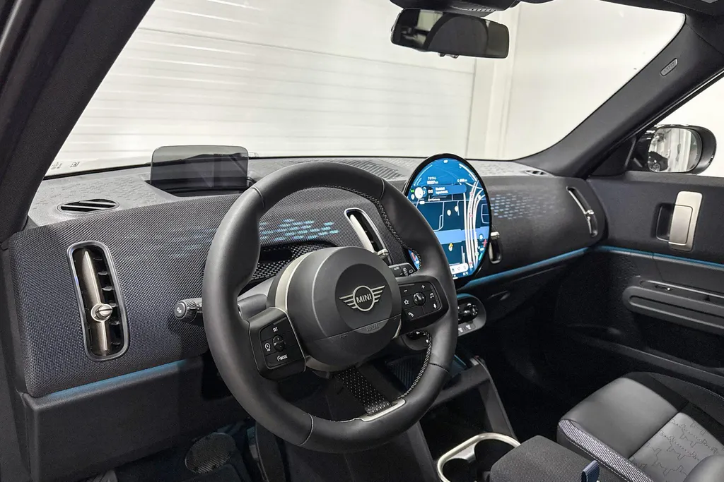 MINI Countryman Electric E John Cooper Works M