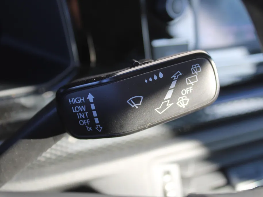 Volkswagen Taigo 1.0 TSI Life | Android Auto | Apple Carplay | All seasons | Adap. Cruise | LM Velgen | Airco |