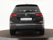 Volkswagen Tiguan 1.4 TSI eHybrid 245pk DSG Life Business · Camera · Inklap. Trekhaak · Stuur- & Stoelverwarming · Parkeerassistent · Apple/Android Car Play ·