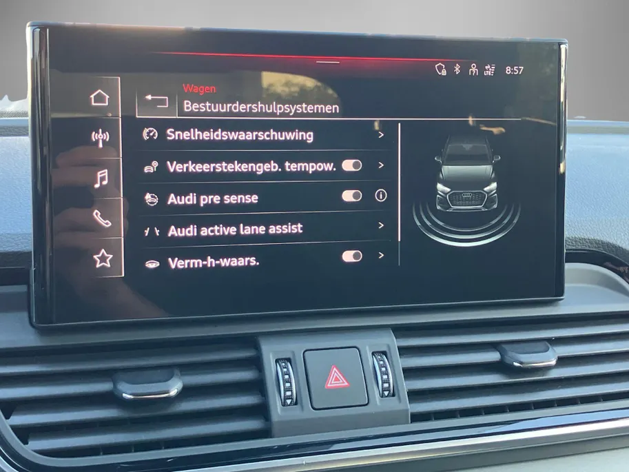 Audi Q5 Sportback 50 TFSIe 220kW/299PK S Line · Panoramadak · Camera · Apple/Android Car Play · Stoelverwarming · Drive select · Leder/stof