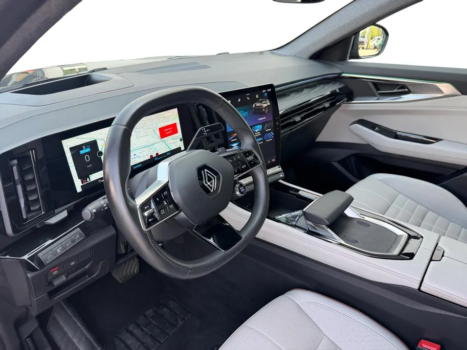 Renault Espace E-Tech full hybrid 200 iconic 7p. | Lederen Bekleding | Automatische Kofferbak | 360 Camera | Stoel & Stuurverwarming | Cruise & Climate Control | 12 Maanden BOVAG Garantie