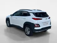Hyundai Kona EV Fashion 64 kWh 204PK | Warmtepomp | Navigatie | Apple Carplay & Android Auto | Adaptive cruise control | Open dak | Head-up display | Achteruitrijcamera |