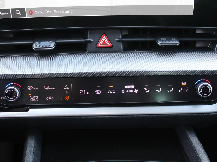 Kia Sportage 1.6 T-GDi Hybrid DynamicPlusLine | Stuur-/stoelverwarming | Elek. stoelverstelling + achterklep | Schuifdak | 18' LM | Matrix LED | Cruise adapt. | Camera |