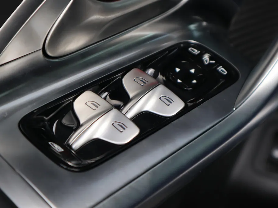 Mercedes-Benz GLC 400 4MATIC Launch Edition 94 kWh l Trekhaak l Keyless l Stoelverwarming