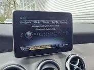 Mercedes-Benz GLA 180 Business Solution AMG AUTOMAAT | Trekhaak | Schuif/kanteldak | Navigatie | Camera | AMG-styling | Climate | Sensoren | Apple Carplay/Android Auto | Cruise | Stoelverwarming