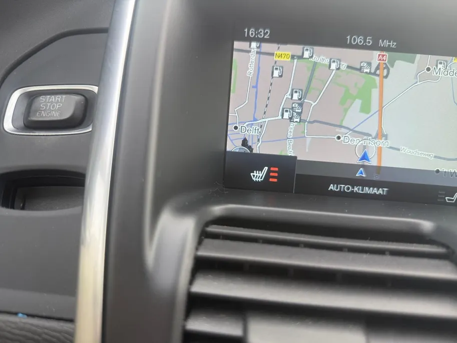 Volvo XC60 2.0 T5 FWD Summum | Automaat | Panorama Dak | NL-Auto | NAP | Memory Seats | Camera | Climate Control | Stoelverwarming | Cruise Control | Navigatie | Keyless